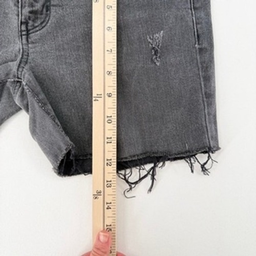 American Eagle Gray Distressed Cutoff Denim Shorts Skinny Size 8 - Picture 5 of 13